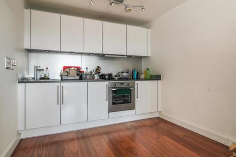 1 bedroom flat for sale, High Street, Slough
