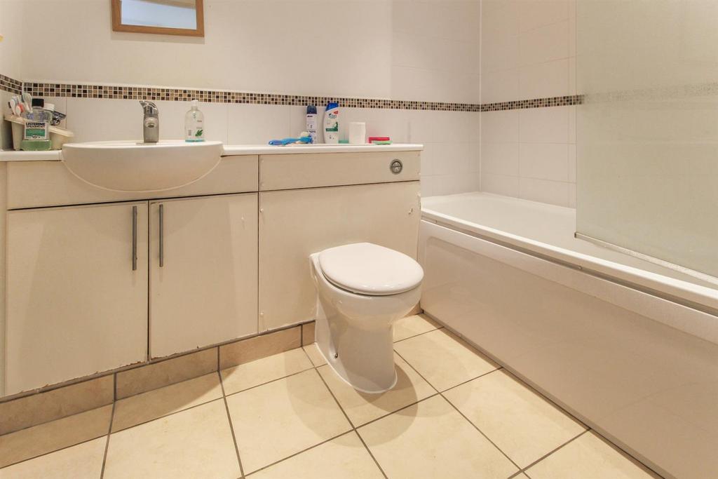 Bathroom.jpg
