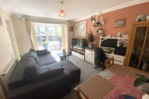 2 bedroom flat for sale, Richmond Park Road, Bournemouth BH8
