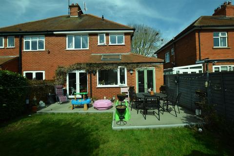 61 Hackness Road, Scarborough, YO12 5SD