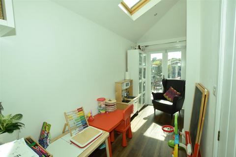 61 Hackness Road, Scarborough, YO12 5SD