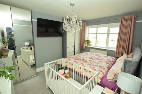 61 Hackness Road, Scarborough, YO12 5SD