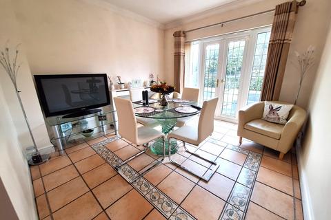 4 bedroom detached house for sale, Botley Road, Fair Oak, Eastleigh