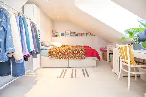 2 bedroom maisonette for sale
