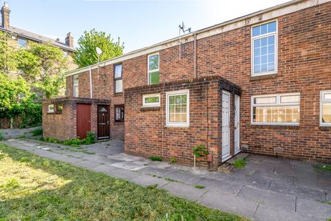22 Woodville Close, London, SE3 8ED