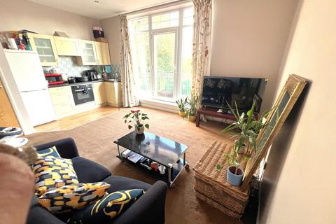 1 bedroom apartment for sale, 195 Lynchford Road, Farnborough, Hampshire, GU14