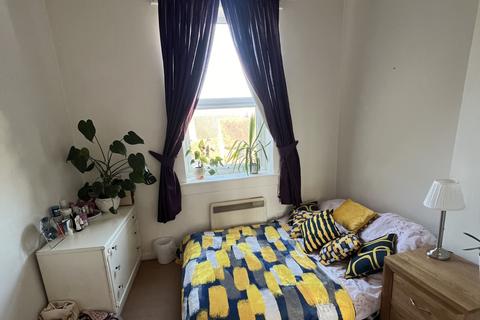 1 bedroom apartment for sale, 195 Lynchford Road, Farnborough, Hampshire, GU14