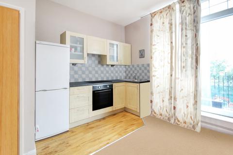 1 bedroom apartment for sale, 195 Lynchford Road, Farnborough, Hampshire, GU14