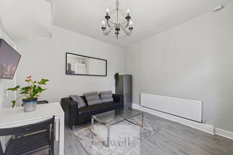 2 bedroom terraced house for sale, Kelsall Avenue, Hyde Park, Leeds, LS6