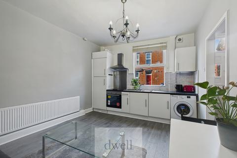 2 bedroom terraced house for sale, Kelsall Avenue, Hyde Park, Leeds, LS6