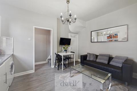 2 bedroom terraced house for sale, Kelsall Avenue, Hyde Park, Leeds, LS6