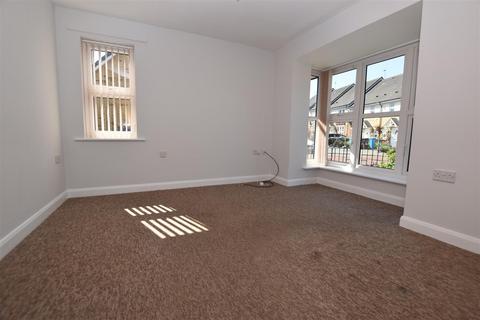 2 bedroom semi-detached bungalow for sale, Camberwell Way, Hull