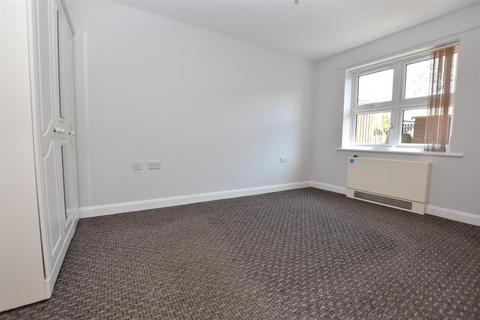 2 bedroom semi-detached bungalow for sale, Camberwell Way, Hull