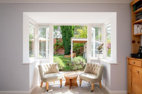 28 Sails Drive, York, YO10 3LR