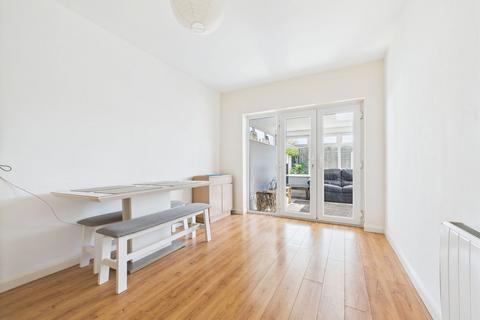 3 bedroom semi-detached bungalow for sale, George V Avenue