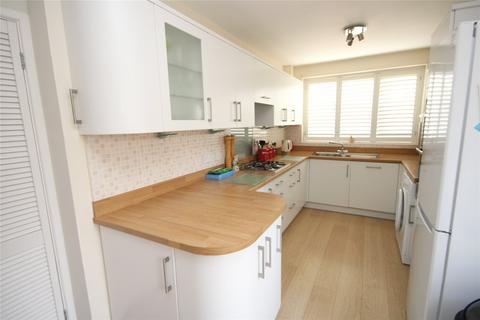 Villa Ricos Mount Close, New Milton, BH25 6PB
