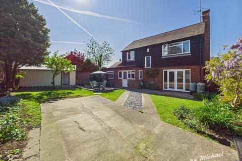 3 bedroom detached house for sale, Ligo Avenue, Stoke Mandeville, Aylesbury