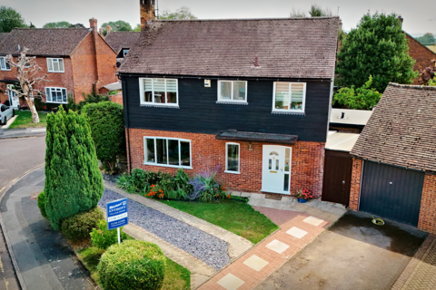 3 bedroom detached house for sale, Ligo Avenue, Stoke Mandeville, Aylesbury