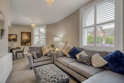 4 bedroom townhouse for sale, Coniscliffe Road, Darlington