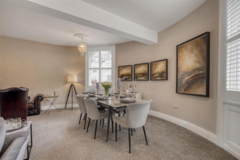 4 bedroom townhouse for sale, Coniscliffe Road, Darlington