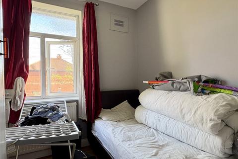 24 Repton Avenue, Oldham, OL8 4JB