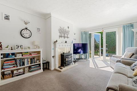 9 Longfield Drive, Camelford, PL32 9TE