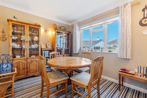 9 Longfield Drive, Camelford, PL32 9TE