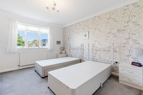 9 Longfield Drive, Camelford, PL32 9TE