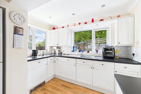 2 Brook Drive, Bude, EX23 8NY
