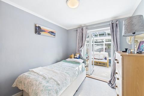 2 Brook Drive, Bude, EX23 8NY