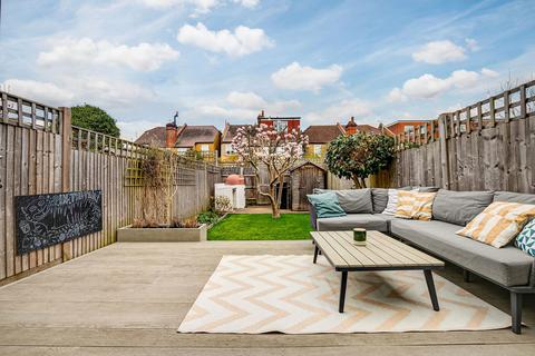 25 Beech Grove, New Malden, KT3 3HR