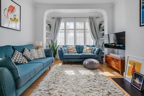 25 Beech Grove, New Malden, KT3 3HR