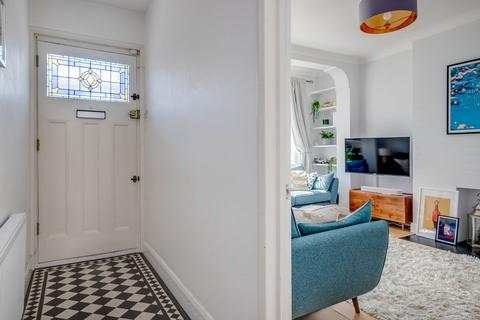 25 Beech Grove, New Malden, KT3 3HR