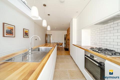 52 Ludlow Road, Guildford, GU2 7NW