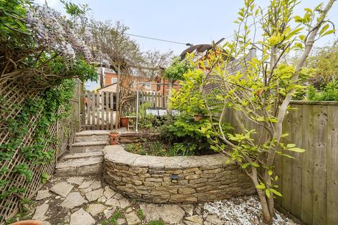 2 bedroom terraced house for sale, Horns Road, Gloucestershire GL5