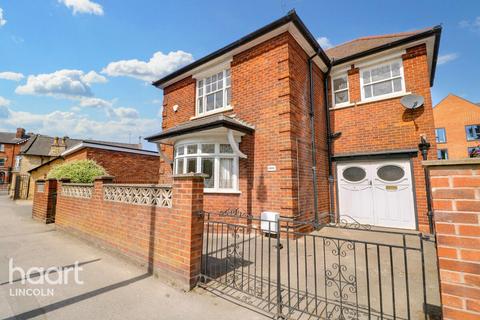 2 bedroom detached house for sale, South Park, Lincoln