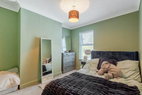 42 Station Road, Crayford, Dartford, DA1 3QG