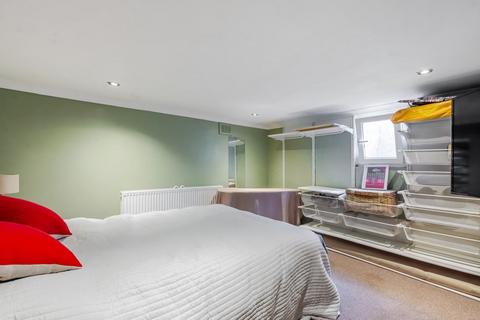 42 Station Road, Crayford, Dartford, DA1 3QG