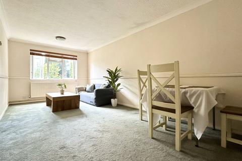 22 Bell Close, Greenhithe, DA9 9BP