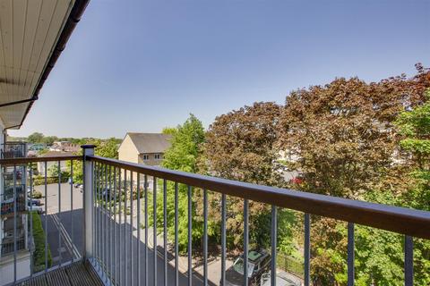 2 bedroom apartment to rent, 2 Park Lodge Avenue, West Drayton UB7