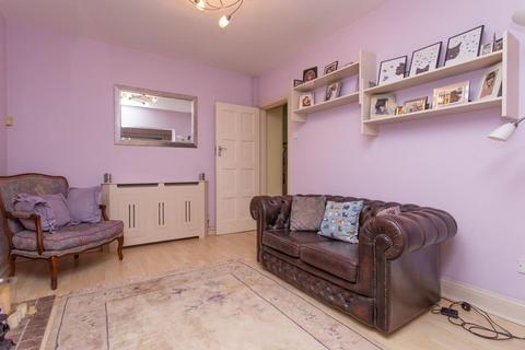 2 Avebury Avenue, Ramsgate, CT11 8BB