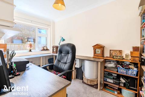 37 Crescent Road, Heybridge, Maldon, CM9 4SJ