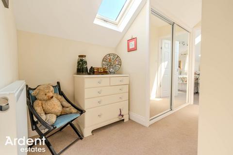 37 Crescent Road, Heybridge, Maldon, CM9 4SJ