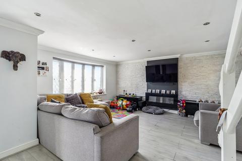 3 bedroom detached house for sale, Upper Road, Uxbridge UB9
