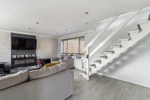 3 bedroom detached house for sale, Upper Road, Uxbridge UB9