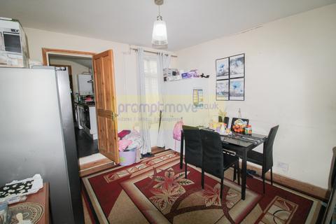 undefined, Warwick Road West Luton LU4 8BJ