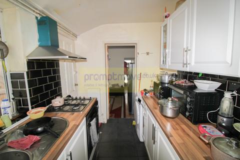 undefined, Warwick Road West Luton LU4 8BJ