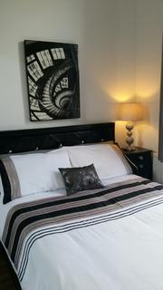 undefined, Hollybush Hill, London, E11