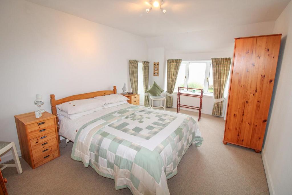 BEDROOM ONE-2.jpg
