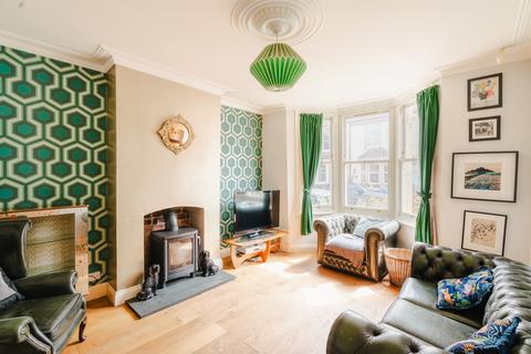 17 Sandbed Road, Bristol, BS2 9TY